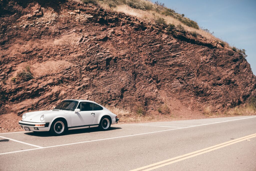 White Retro Porsche 911 